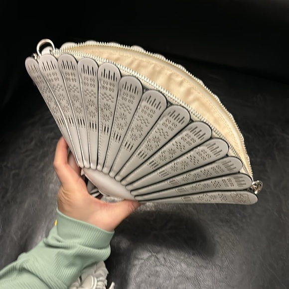 Fan shape bag brand new very cute . With chain . - Picture 3 of 4